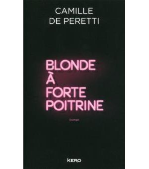 blonde-a-forte-poitrine